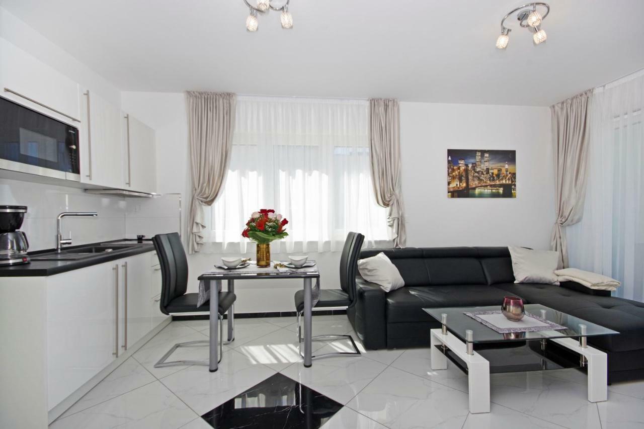 Villa Inis Makarska Ngoại thất bức ảnh